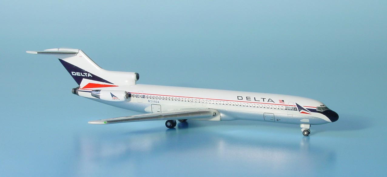 1:500 : StarJets? : Delta Air Lines : Boeing 727-200 3-pk - DA.C